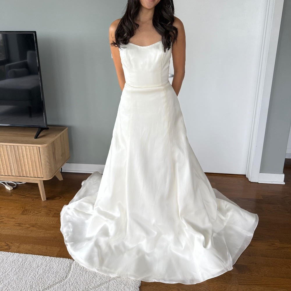 Anne Barge, Glory (Never Worn or Altered)